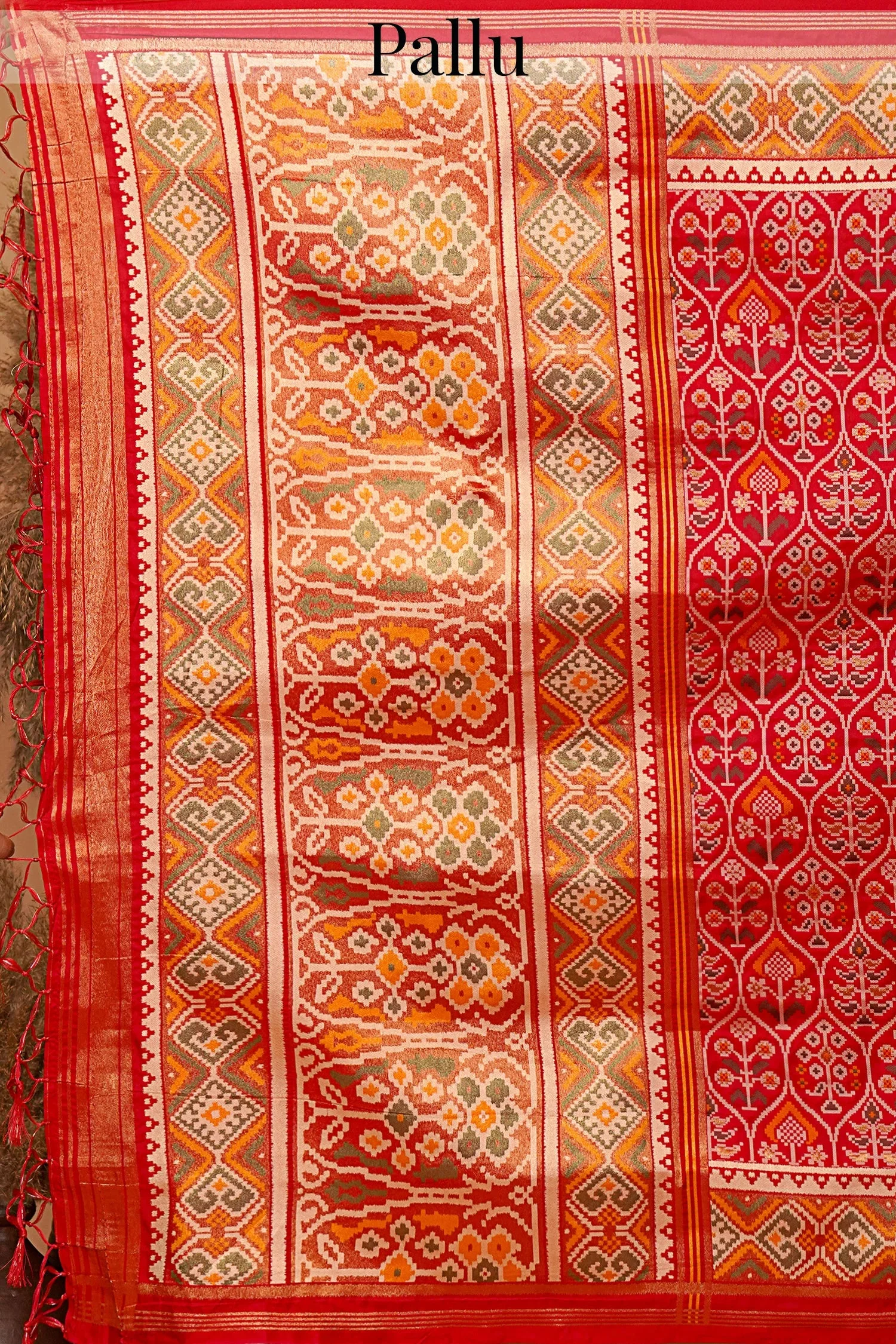 Red Traditional Patola Woven Saree in Silk - Image 7