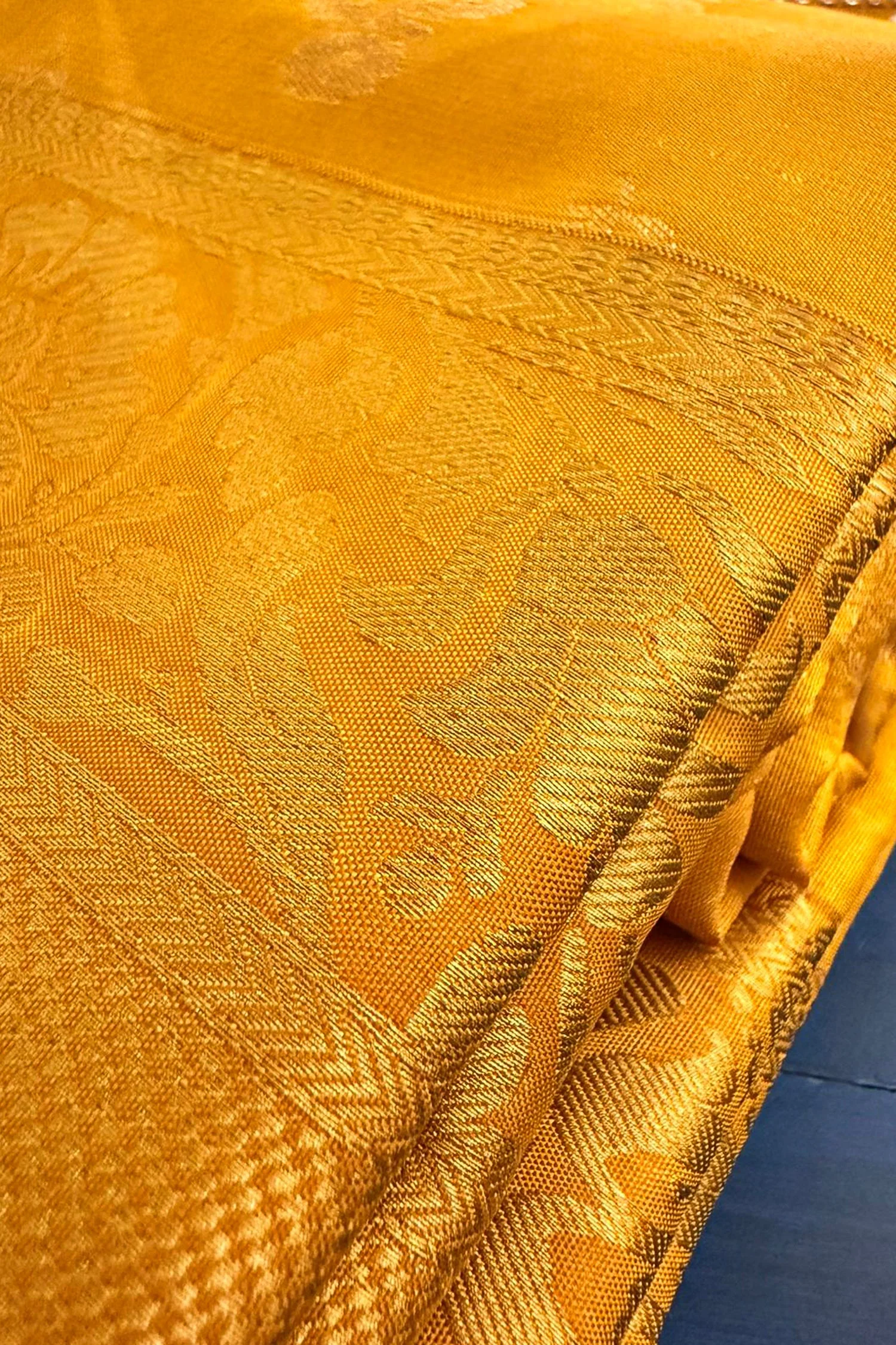 Yellow Kanchipuram Tissue Woven Saree - Image 5